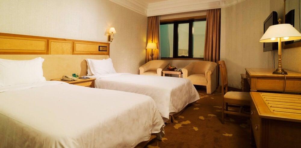 Hotel Silverland Dongguan  Buitenkant foto