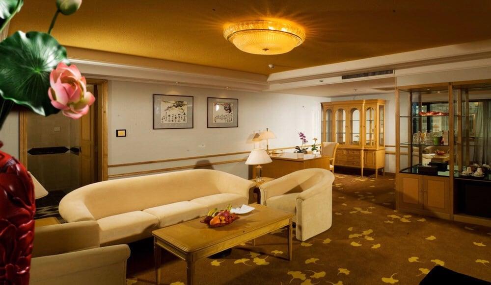 Hotel Silverland Dongguan  Buitenkant foto
