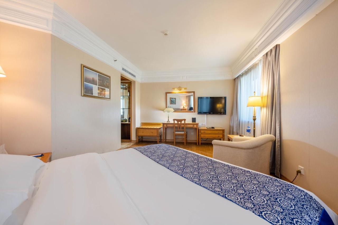 Hotel Silverland Dongguan  Buitenkant foto