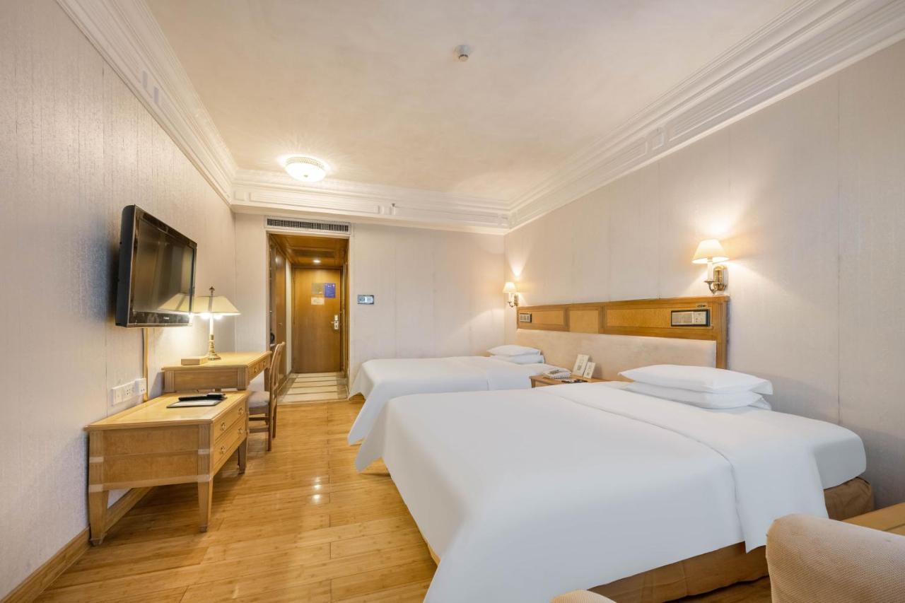 Hotel Silverland Dongguan  Buitenkant foto