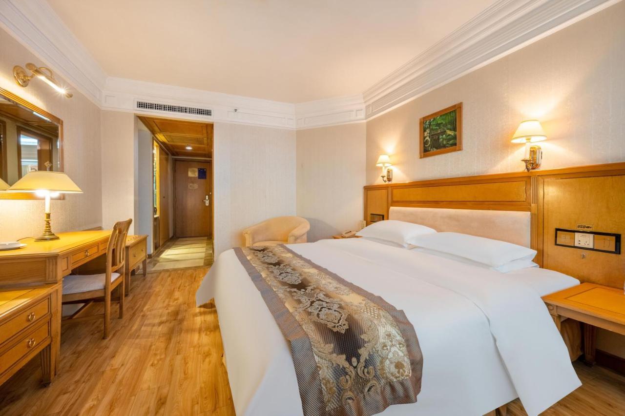 Hotel Silverland Dongguan  Buitenkant foto