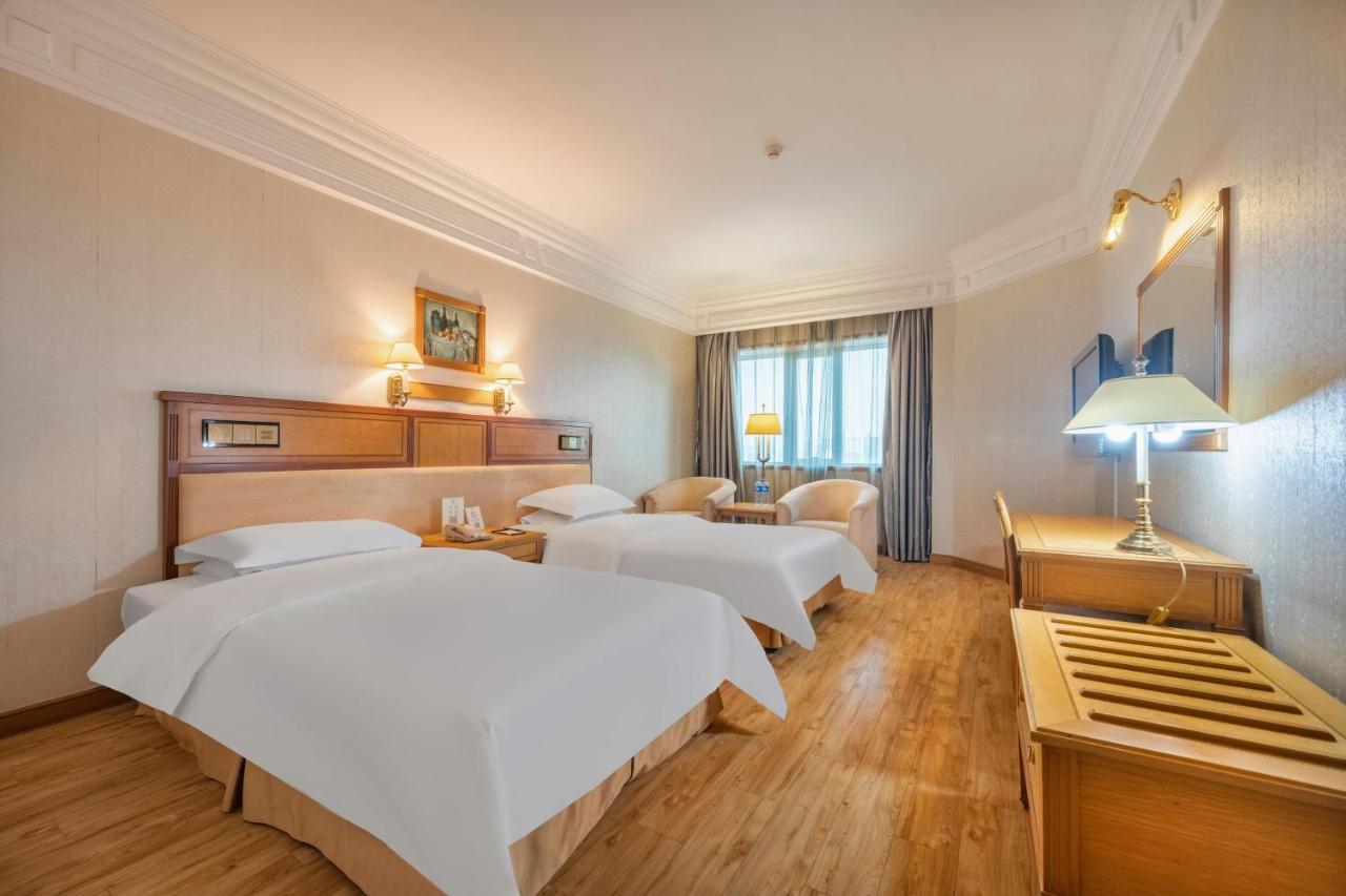 Hotel Silverland Dongguan  Buitenkant foto