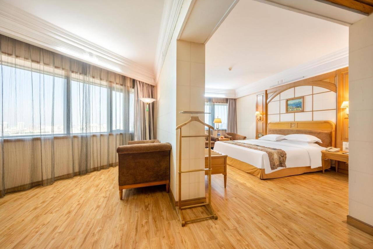 Hotel Silverland Dongguan  Buitenkant foto
